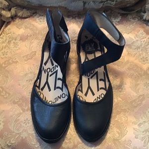 FLY London Black Leather Wedge Shoes w Ankle Strap